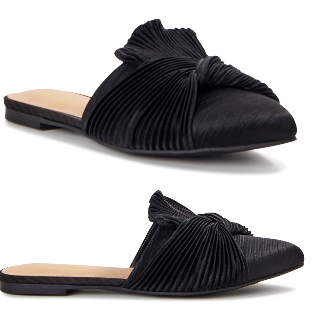 {Scoop} Crinkle Satin Mules Size 8